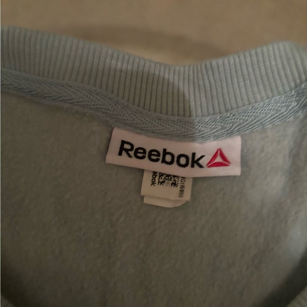 Reebok Sweatshirt - Picture 2 of 3
